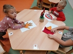 Vechny moje prsty, schovaly se v hrsti - Kotka