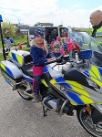 Den s polici� v M� 