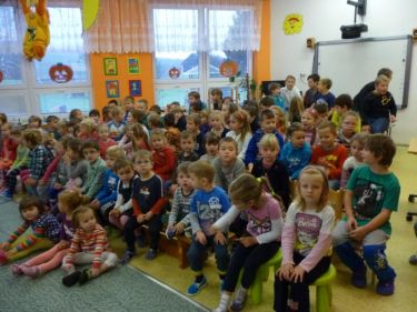 Kouzeln�k ve �kolce